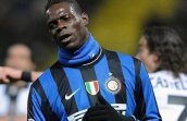 Inter îi măreşte salariul lui Balotelli
