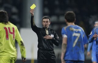 Răducan: "Balaj nu găsea cartonaşele la intrarea dură a lui Szekely" ;)