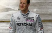 "Monstrul" Michael Schumacher vrea să cîştige al 8-lea titlu de campion la 41 de ani! Va reuşi?