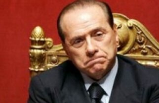 Berlusconi: "Plîng şi bag bani la Milan"