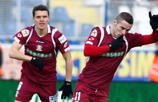 Matici şi Ioniţă se întrec în superexecuţii! Votează cel mai frumos gol