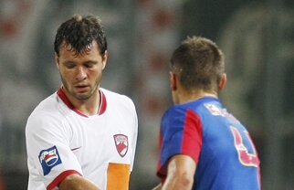 "Dacă" eşti pe teren, pe bancă, în tribună sau la televizor diseară, citeşte acest text!