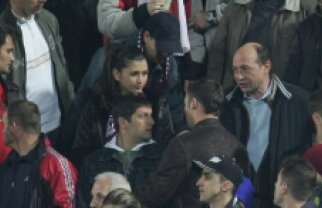 Traian Băsescu nu a mai ajuns la meci!