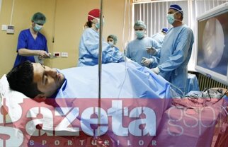 Costea şi-a urmărit operaţia LIVE » 50% medicii, 50% Costea, restul destin