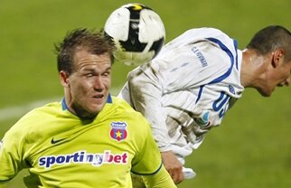 Steaua dă în clocot: se bate la titlu, dar atmosfera e sufocantă!