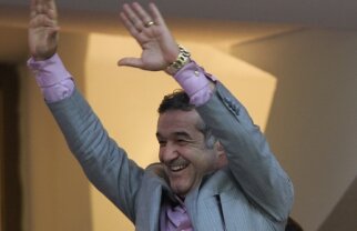 Gigi Becali: "Pandurii puteau juca fără portar cu noi"