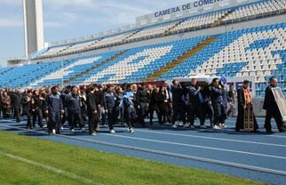 Sevastian Iovănescu şi-a luat rămas bun de la Farul! » Tur de onoare pe stadion!