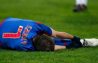 Szekely a fost operat şi va lipsi 5 luni de pe gazon!