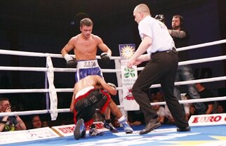 Jojo Dan l-a învins prin KO pe Do Nascimento » "Gol la vinclu!"