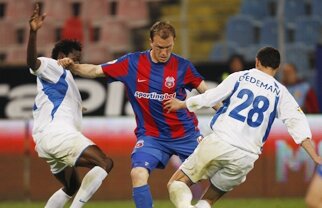 Gigi Becali s-a retras formal din acţionariat » Cont gol, acţionari fantomă