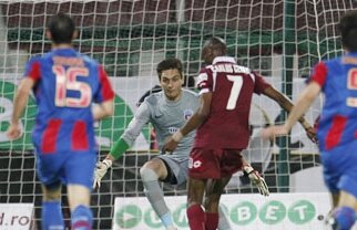 Iordănescu: "Steaua a avut o linie defensivă penibilă" :X