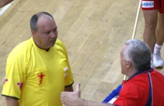 Incidente incredibile la un meci de handbal din cadrul Olimpiadei Sportului Şcolar!