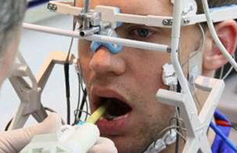 Portarul naţionalei Germaniei, Manuel Neuer, urmează exemplul lui Gică Popescu