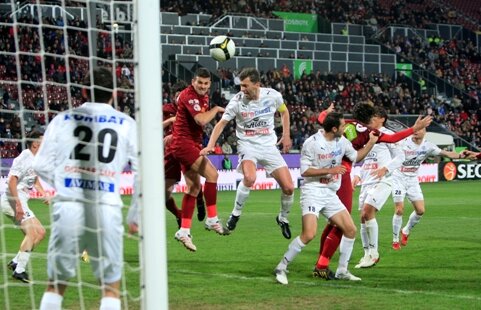 Highlander din Liga 1 » Operat de menisc, Cristian Coroian nu renunţă la fotbal
