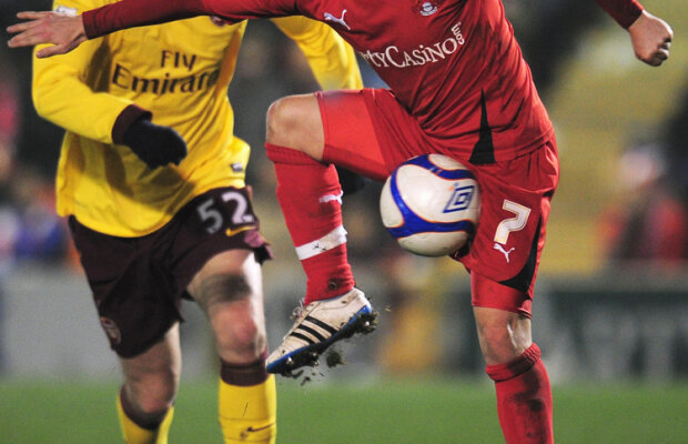 Fabuloasă cronică a lui Radu Cosaşu la un meci de Cupa Angliei