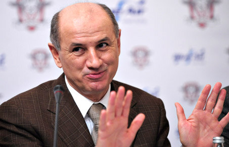 Copos pune presiune pe Şumudică: "Trebuie să cîştigaţi totul pînă la final!"