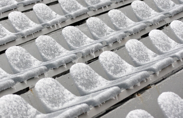 "Afară", meciurile se amînă iarna şi dacă spectatorii nu sînt în siguranţă