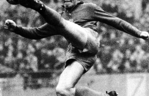 Fotbalul a pierdut o legendă: Jan Popluhar!