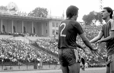 Pe vremea cînd juca la Craiova, Cîrţu a bătut de unul singur Steaua în 1983, scor 5-2