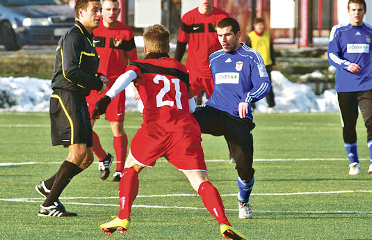 FIFA pune sub acuzare şase arbitri suspectaţi de blat