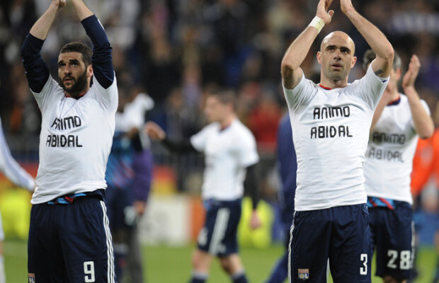 "Animo, Abidal". Xavi: "Cea mai tristă veste din viaţa mea"