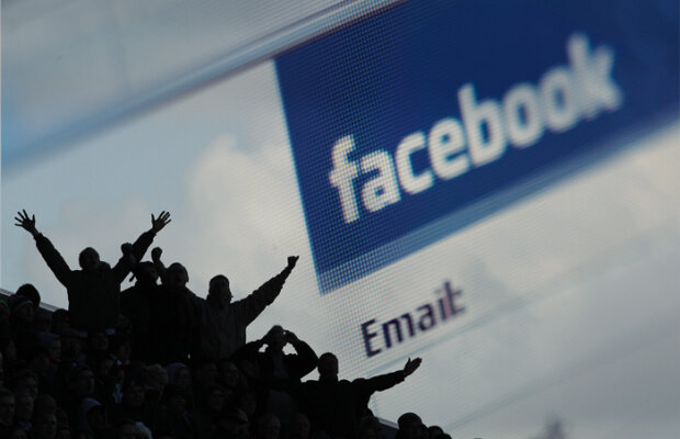 Fanii lui Manchester United sînt cei mai activi pe Facebook