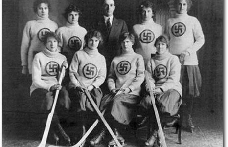 La începutul secolului XX, zvastica apărea extrem de des pe echipamentele sportivilor!