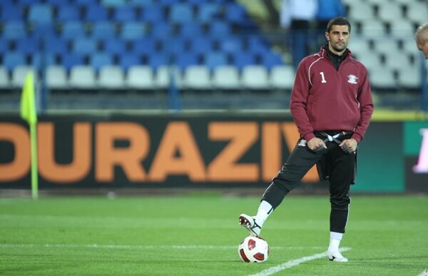 VIDEO / Băjenaru îl învinge pe Mihai Roman din penalty după ce Coman a fost eliminat