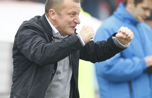 Dorinel Munteanu îşi avertizează adversarii: "Vom păstra ritmul pînă la final"