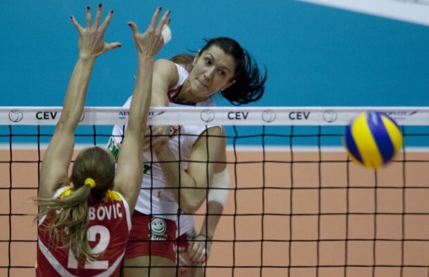 S-au stabilit semifinalele la fete: Dinamo-Tomis şi Bacău-Piatra-Neamţ