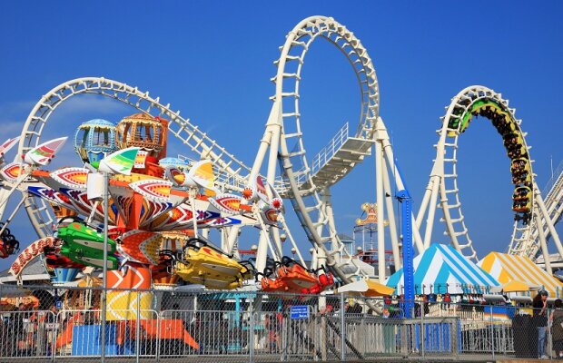 Completează formularul şi cîştigă o excursie la Disneyland Paris!