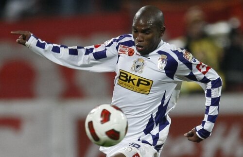 Helder - fost benzinar, acum om de bază la Poli