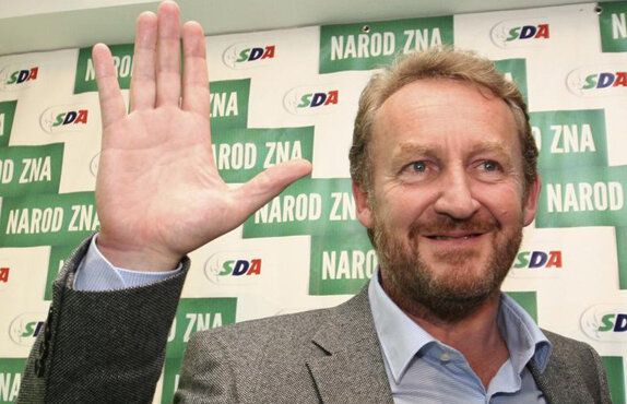 Un membru al preşedinţiei Bosniei a trimis la FIFA şi UEFA o scrisoare privind federaţia de fotbal