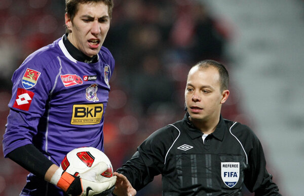 Iancu: "Prefer greşelile lui Avram de 1000 de ori, măcar sînt de ambele părţi" :)