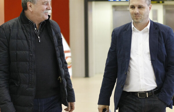 «Vamă» îl cauţionează pe Şumudică: "NIMENI nu-şi doreşte Europa League mai mult ca el"