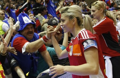 Aproape de desfiinţare, Oltchim a cîştigat campionatul pentru a cincea oară consecutiv!