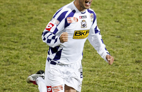 Final incredibil în Regie: Goga marchează de 3 puncte în prelungirile meciului Sportul-Poli 2-3!