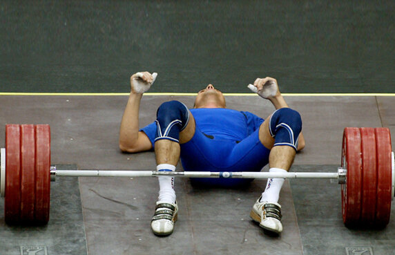 Marius Gîscan, campionul european de haltere, are şanse infime să ajungă la Olimpiadă