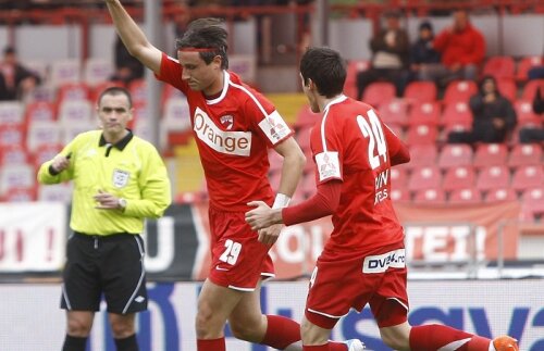 Dinamo are 3 victorii consecutive la Galaţi. Cota 3.20 să cîştige şi azi