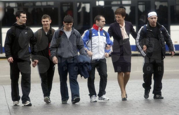 FOTO Halterofilii români au adus în ţară cele 10 medalii obţinute la Europenele din Rusia