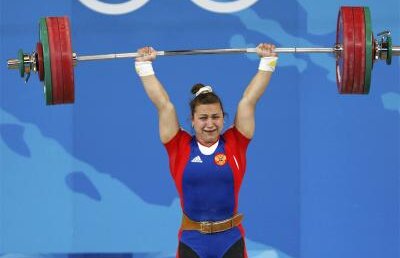 Record mondial la aruncat, categoria 75 kilograme, stabilit de Evstiuhina