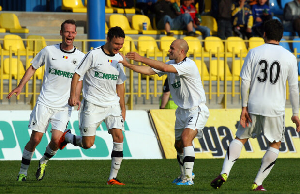 U Cluj învinge lejer pe Craiova şi îi egalează pe rivalii de la CFR