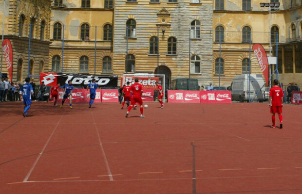 U Cluj joacă azi cu o echipă de elevi