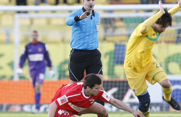 S-au ales arbitrii din weekend: Robert Dumitru la CFR Cluj - Vaslui