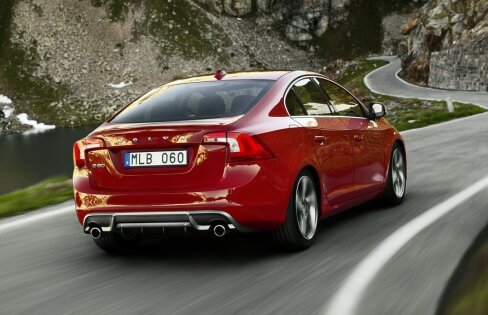 Volvo S60 şi V60 R-Design vor fi mai sportive