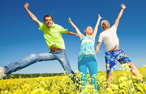 Autorul cărţii ”100 de căi spre fericire”, dezvăluie o reţetă simplă: ”Gîndirea pozitivă e bună cu măsură”