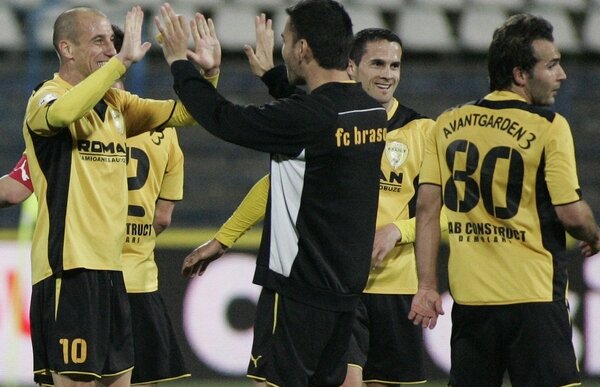 fazeVIDEO » FC Braşov scapă de emoţiile retrogradării după 1-0 cu Brăneşti