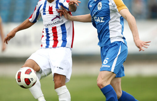 VIDEO: Oţelul a pierdut locul 1 după remiza cu Gazul » Un penalty de coşmar