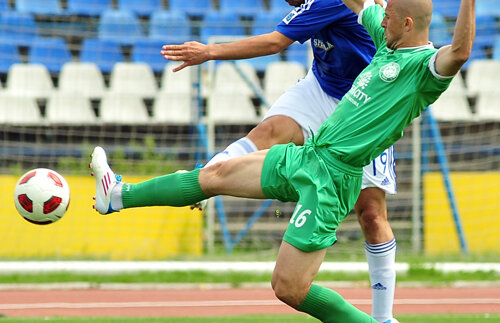 Craiovenii au mai gonit un antrenor cu bodyguarzii şi au găsit reţeta scorului-spectacol » Umbra Maximei a bătut umbra campioanei