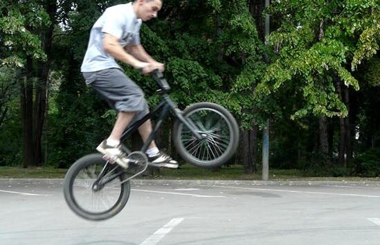 Tricks: Cum arata un Bunny hop?